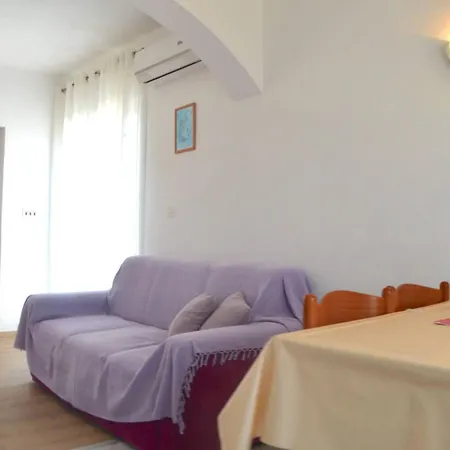 Charming Venilia Blue, Sleeps 4 Lukoran