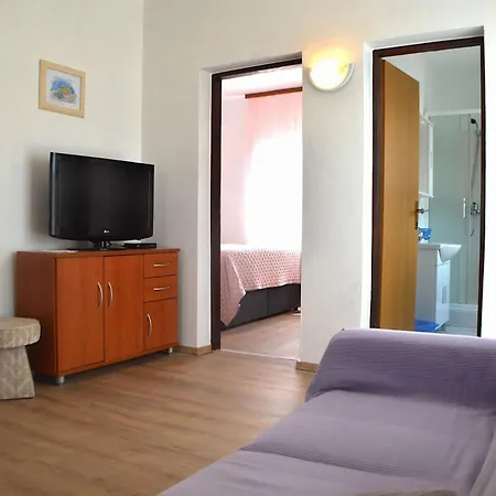 게스트하우스 Charming Venilia Blue, Sleeps 4 Lukoran